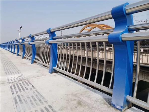 河源304不锈钢复合管护栏的生产工艺揭秘
